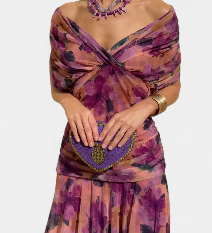 Magda - Długa sukienka kwiatowa z dekoltem w serek